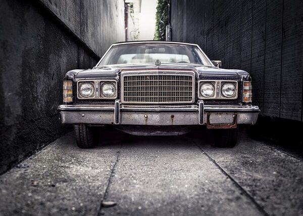 classic-cars-modern-car-fast-car-cars-640x480-3981701.jpeg
