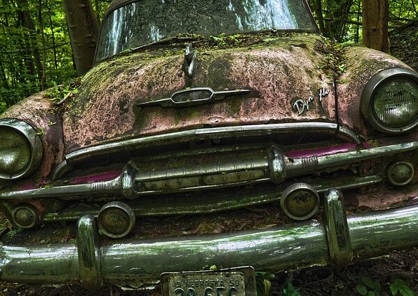 classic-cars-modern-car-fast-car-cars-640x480-44447155.jpeg
