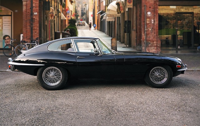 classic-cars-modern-car-fast-car-cars-640x480-11163584.jpeg