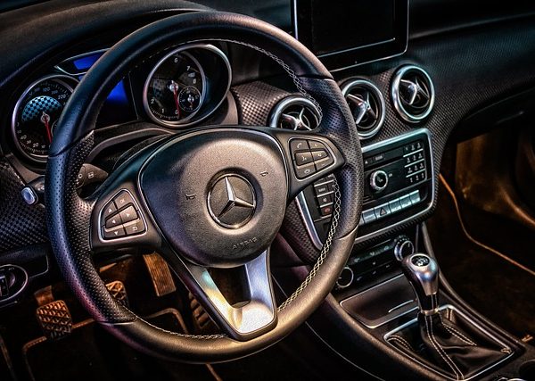 classic-cars-modern-car-fast-car-cars-640x480-13268279.jpeg