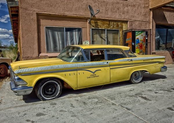 classic-cars-modern-car-fast-car-cars-640x480-72679477.jpeg