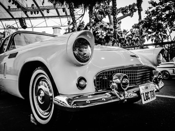 classic-cars-modern-car-fast-car-cars-640x480-39036957.jpeg