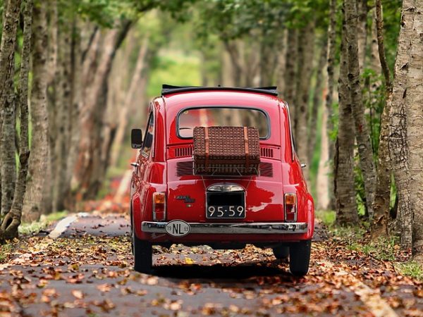 classic-cars-modern-car-fast-car-cars-640x480-93954426.jpeg