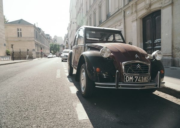 classic-cars-modern-car-fast-car-cars-640x480-64753454.jpeg