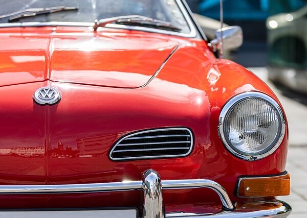 classic-cars-modern-car-fast-car-cars-640x480-43563560.jpeg