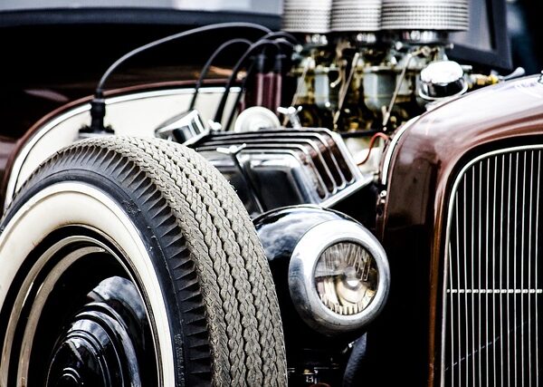 classic-cars-modern-car-fast-car-cars-640x480-60665842.jpeg