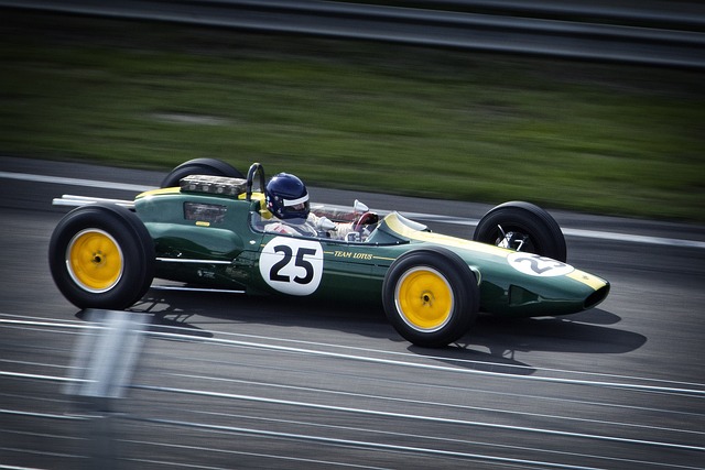 classic-cars-modern-car-fast-car-cars-640x480-93930348.jpeg
