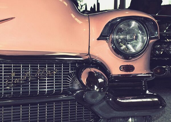 classic-cars-640x480-18128106.jpeg