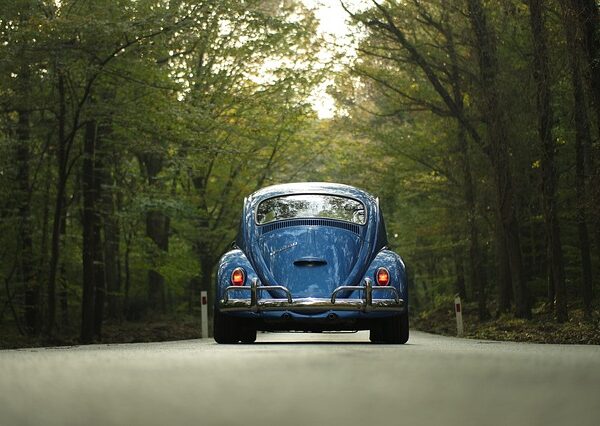 classic-cars-modern-car-fast-car-cars-640x480-82992537.jpeg