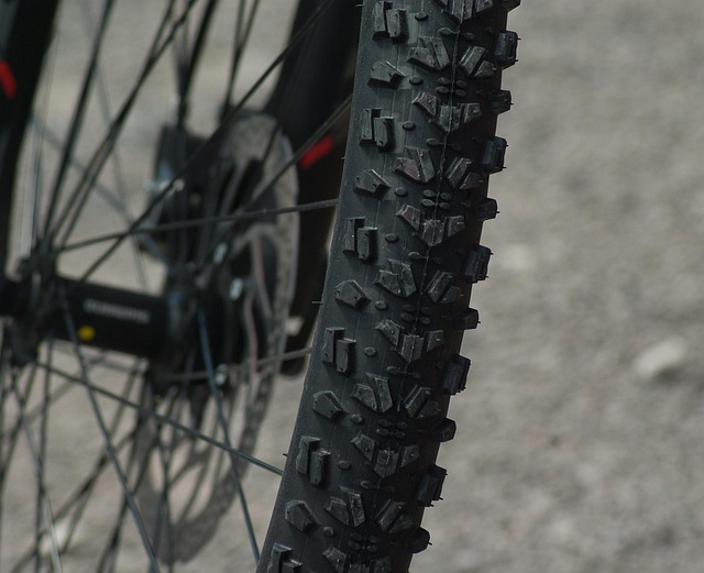 flat-tire-assistance-640x480-8763027.jpeg