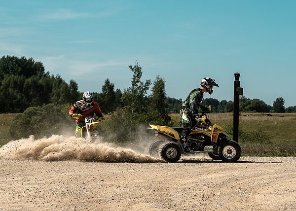 motorcycles-640x480-53480337.jpeg