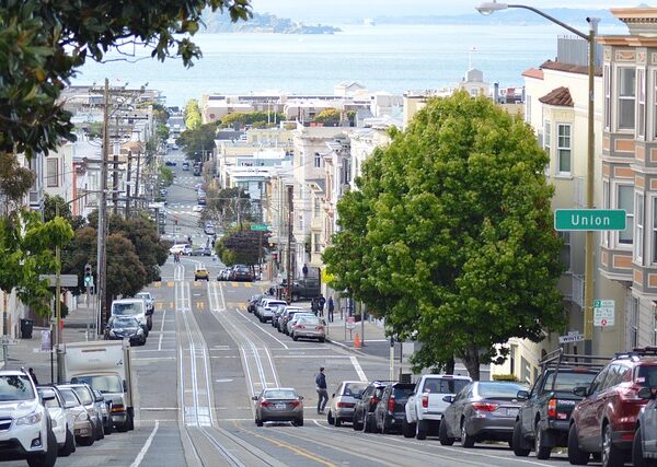 select-moving-to-california-640x480-52777788.jpeg