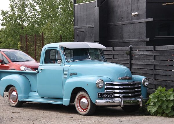 trucks-640x480-69065331.jpeg