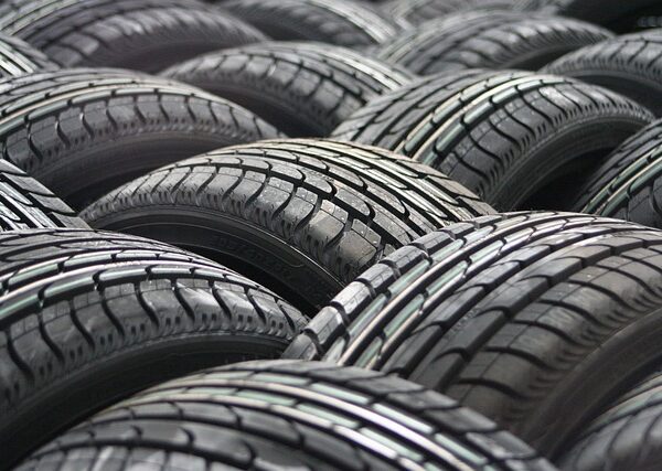 cars-640x480-1095573.jpeg