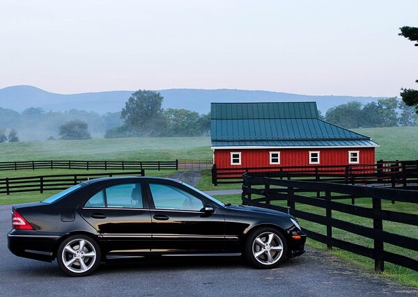 cars-640x480-18397941.jpeg