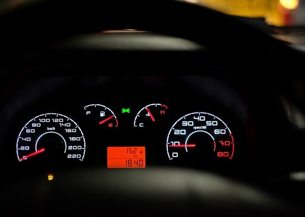 cars-640x480-44643470.jpeg