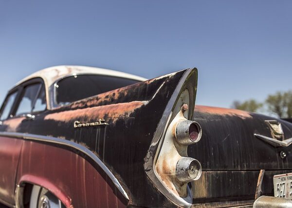 cars-640x480-44991630.jpeg