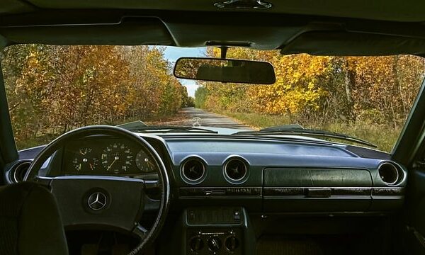 cars-640x480-57204171.jpeg