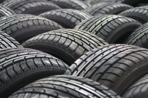 cars-640x480-73368375.jpeg