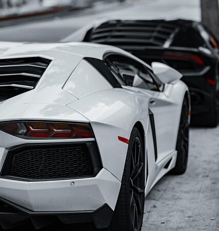 cars-640x480-81057376.jpeg