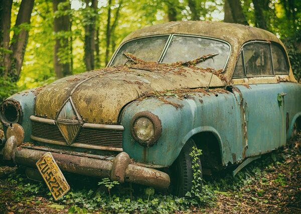 cars-640x480-95130754.jpeg
