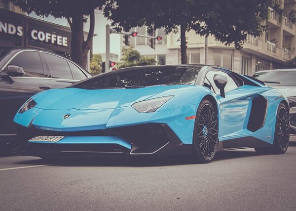 fast-car-640x480-14635198.jpeg