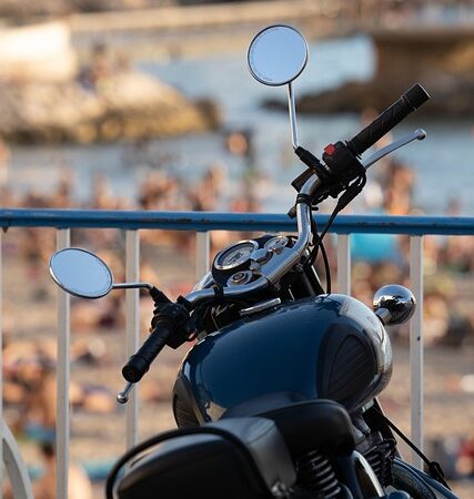 motorcycle-640x480-16058165.jpeg
