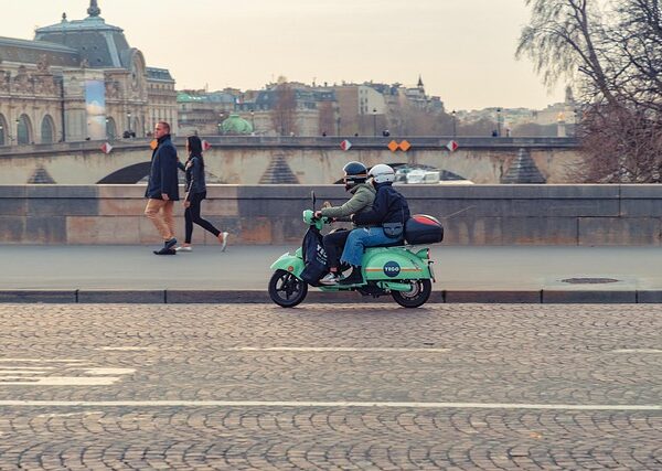 motorcycles-640x480-39087391.jpeg