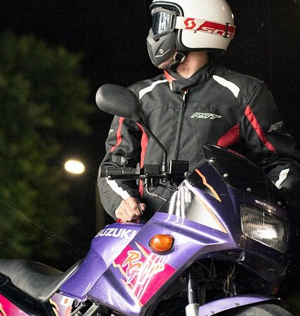 motorcycles-640x480-46050249.jpeg