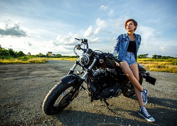 motorcycles-640x480-5035457.jpeg