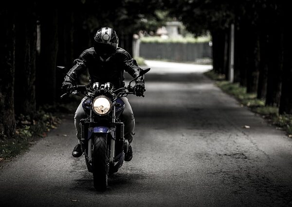 motorcycles-640x480-52829531.jpeg