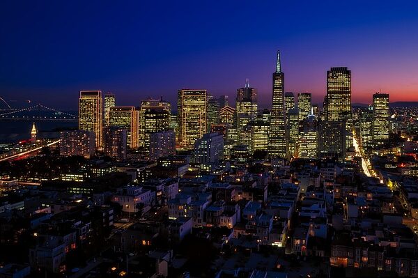 select-california-home-buying-640x480-89527853.jpeg