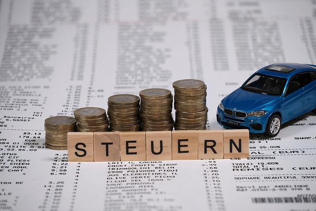 select-car-insurance-640x480-48890715.jpeg