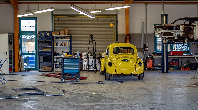 select-classic-car-restoration-640x480-27022343.jpeg
