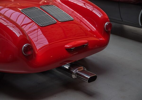 select-exhaust-systems-640x480-23426297.jpeg