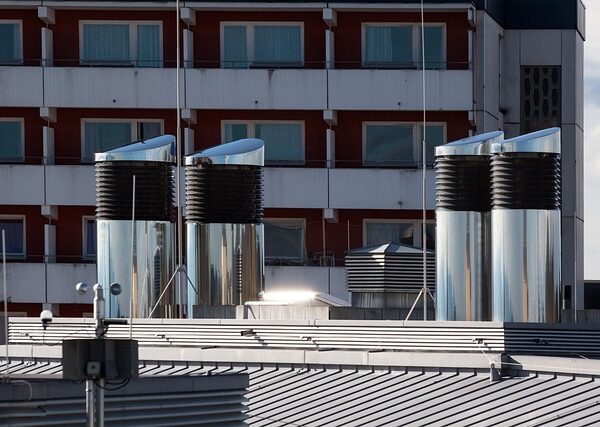 select-exhaust-systems-640x480-77419809.jpeg