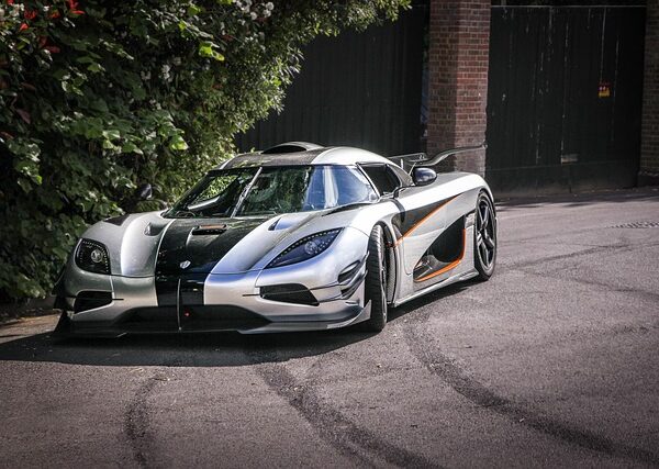 select-exotic-cars-640x480-21596828.jpeg