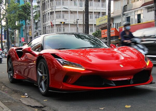 select-exotic-cars-640x480-65400382.jpeg