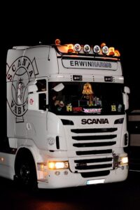 select-light-trucks-640x480-80685759.jpeg
