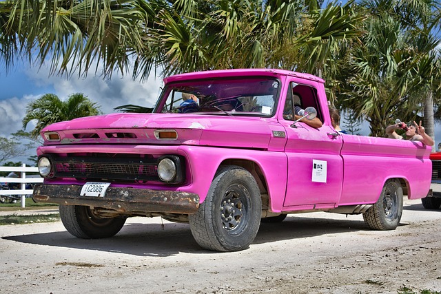 select-pickup-trucks-640x480-49926326.jpeg