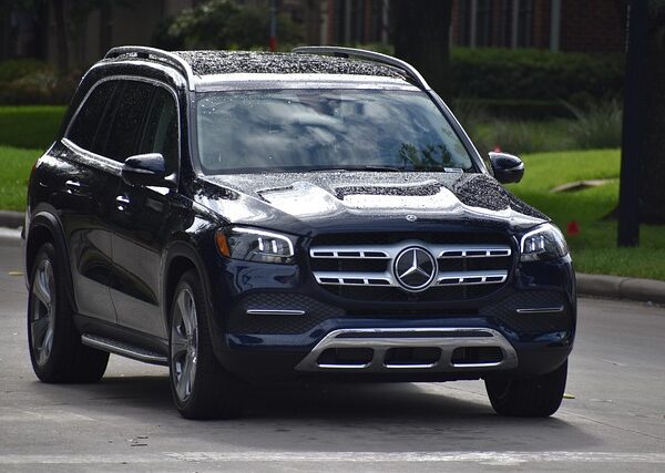 select-suvs-640x480-59447920.jpeg