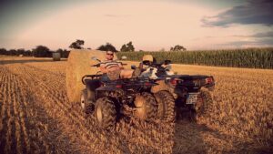 select-tractors-640x480-90213942.jpeg