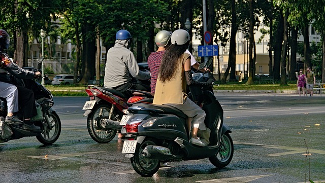select-vehicle-to-vehicle-communication-640x480-40297184.jpeg