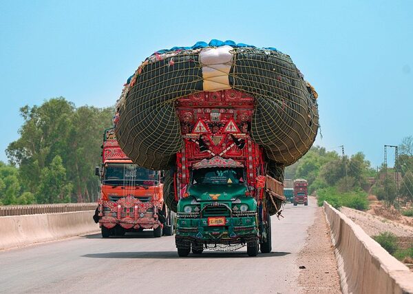 trucks-640x480-15298345.jpeg