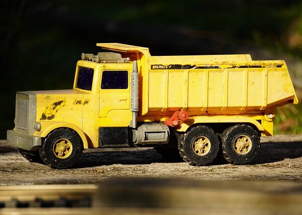 trucks-640x480-44322507.jpeg