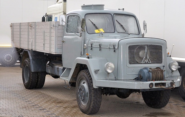 trucks-640x480-44814819.jpeg