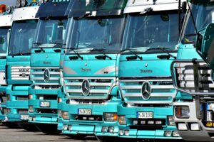 trucks-640x480-47271728.jpeg