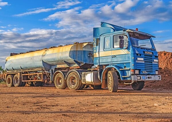 trucks-640x480-60385515.jpeg