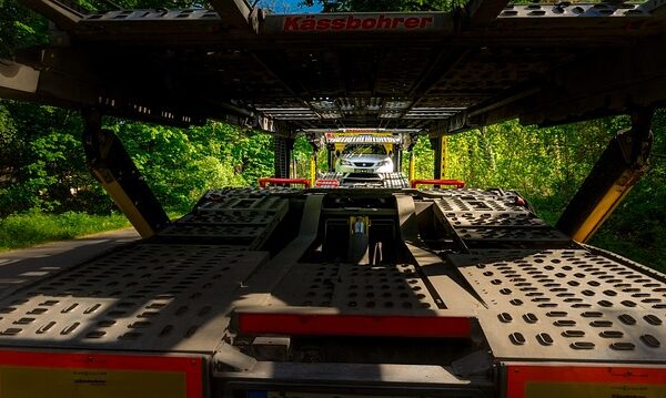 trucks-640x480-66699397.jpeg