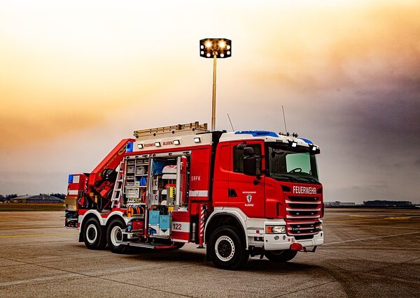 trucks-640x480-78764344.jpeg